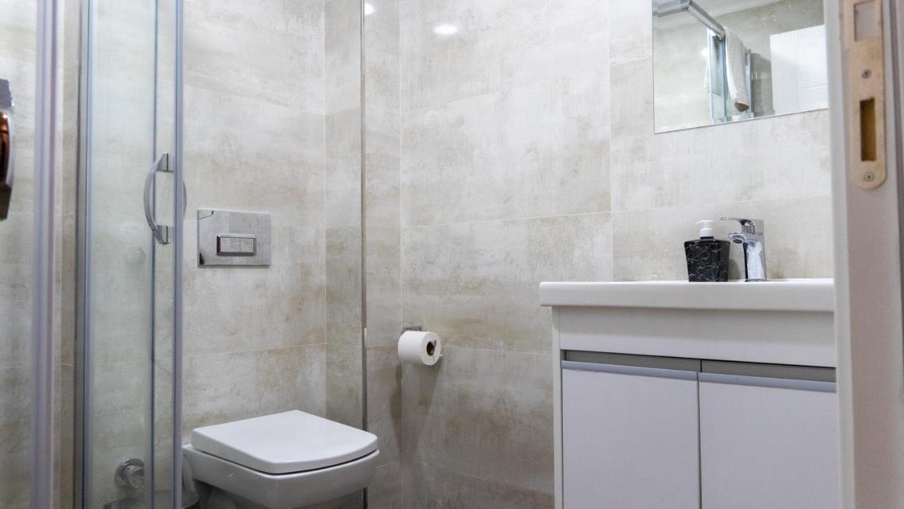 Bursa Suites Apart Otel Exterior photo A modern bathroom