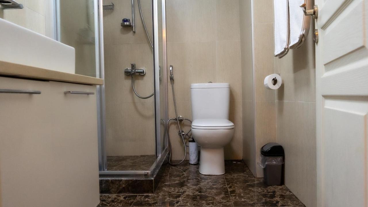 Bursa Suites Apart Otel Exterior photo A shower cubicle